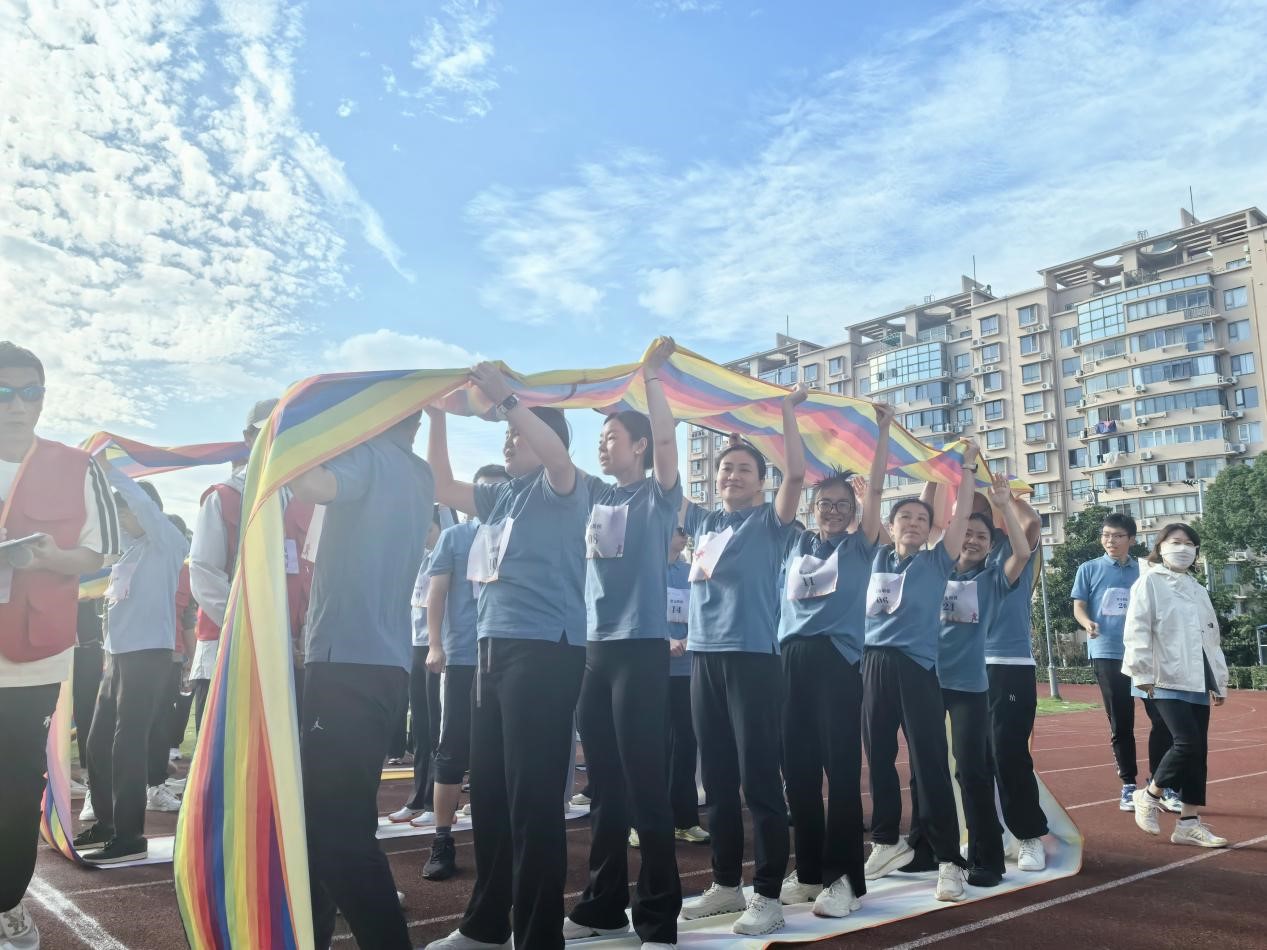 1761534296875678.jpg 1761534296875678.jpg