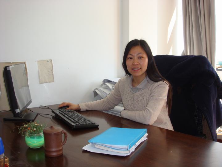 办公室副主任徐雅芳